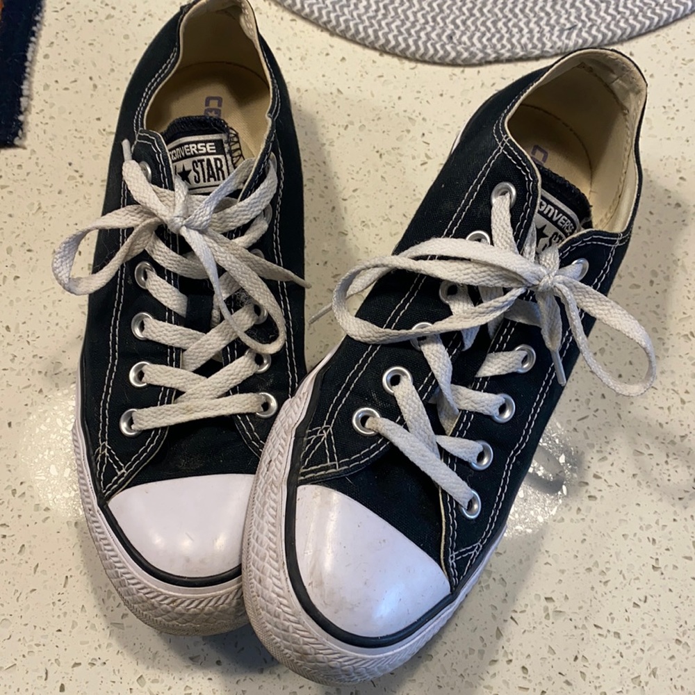 Black converse